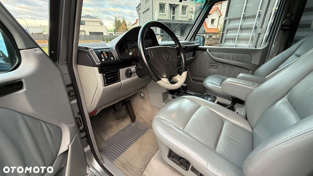Mercedes-Benz Klasa G 320 Automatik - 23