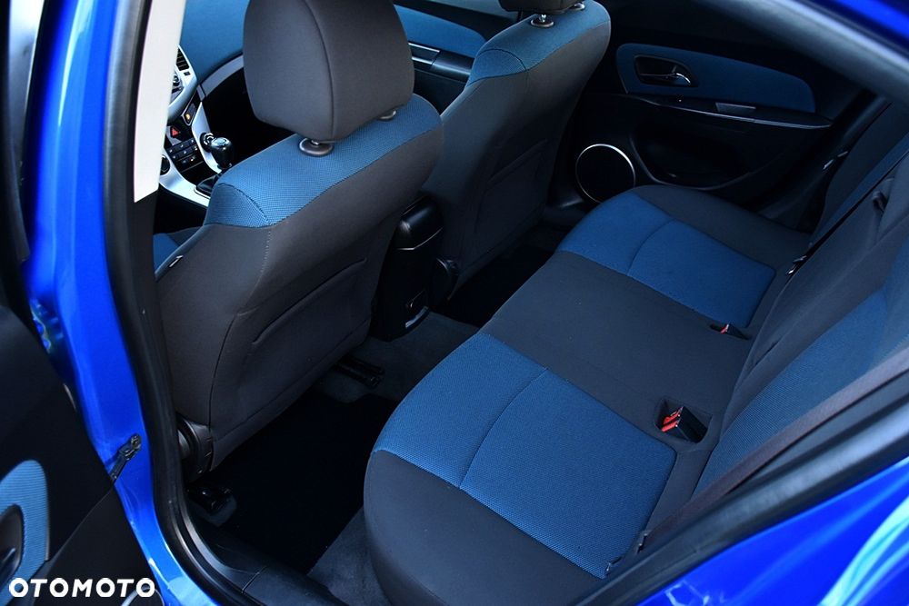 Chevrolet Cruze 1.8 LS+ - 8