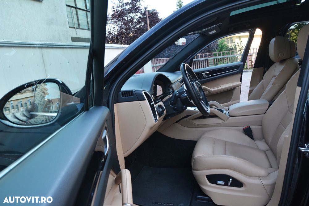Porsche Cayenne E-Hybrid Tiptronic S - 23