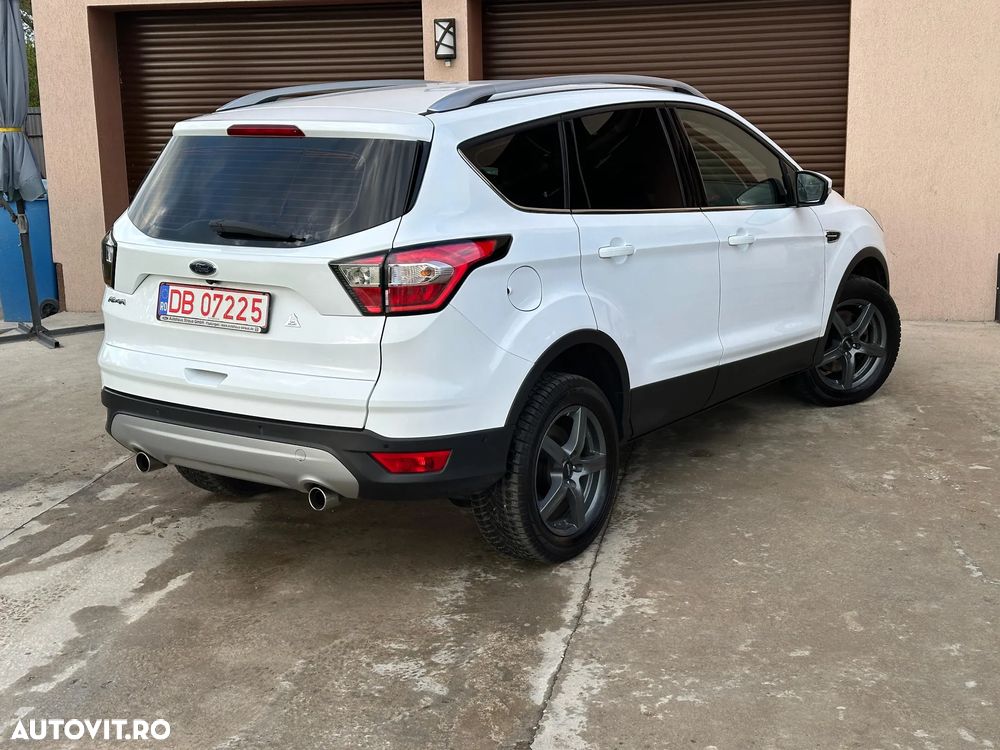 Ford Kuga 2.0 TDCi 4x4 Aut. Titanium - 4