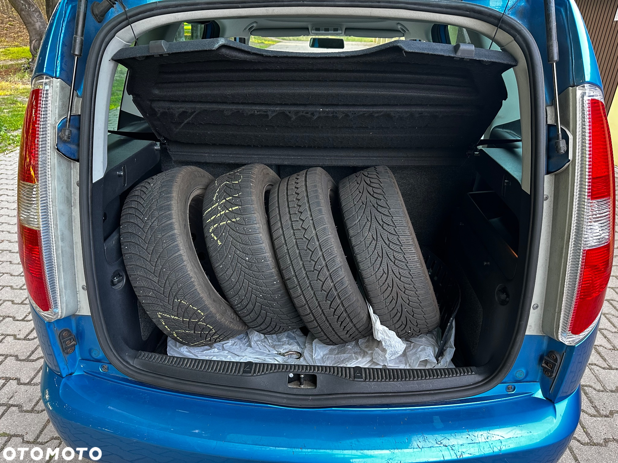 Skoda Roomster 1.4 MPI Comfort PLUS EDITION - 26