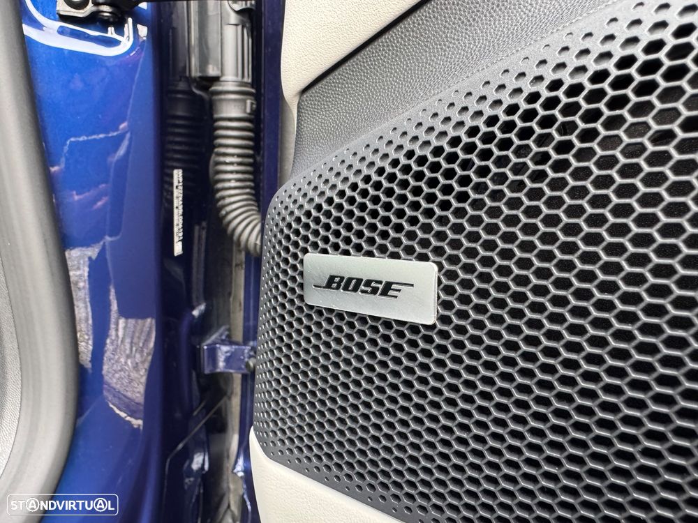 Porsche Macan Electric 4 - 22