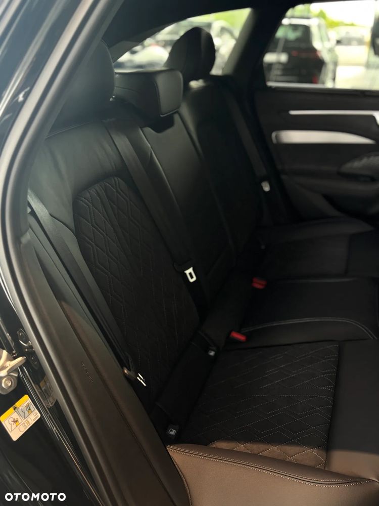 Audi A6 Avant TDI quattro S tronic - 11