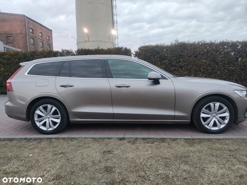 Volvo V60 D3 Drive-E Dynamic Edition (Momentum) - 16