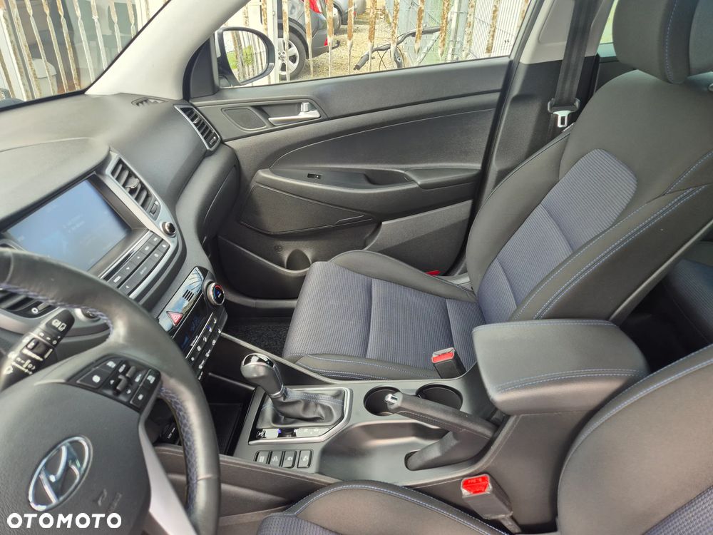 Hyundai Tucson blue 1.7 CRDi 2WD DCT Premium - 19