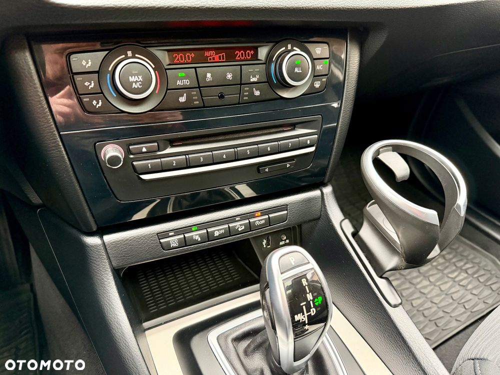 BMW X1 xDrive18d Sport Line - 24