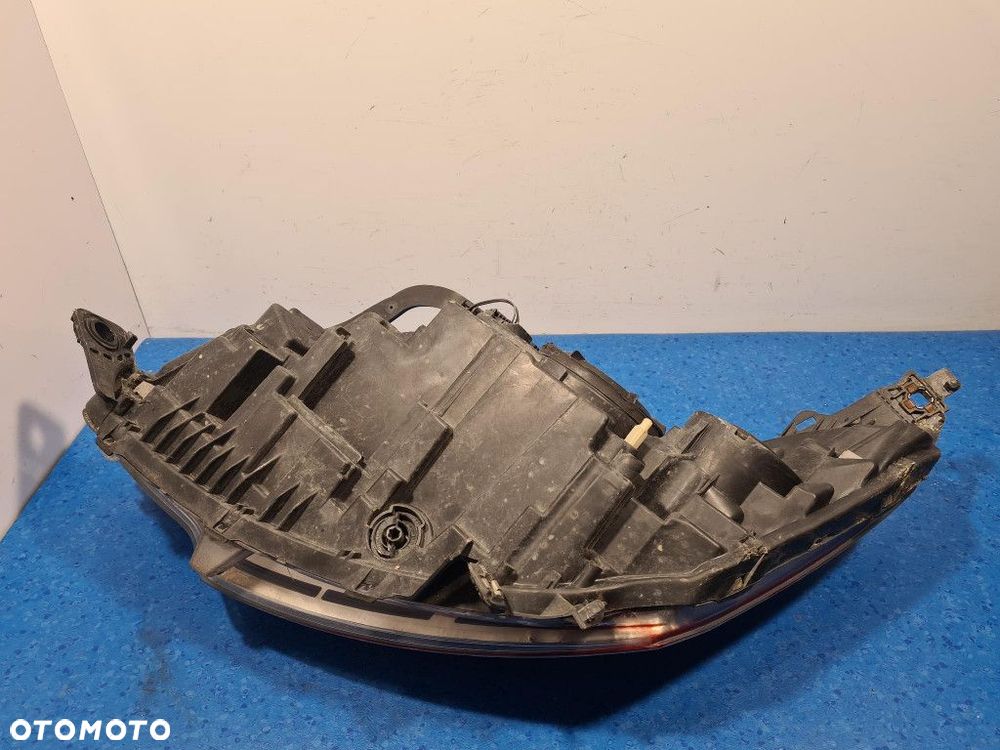 CITROEN C5 II REFLEKTOR PRAWY - 11