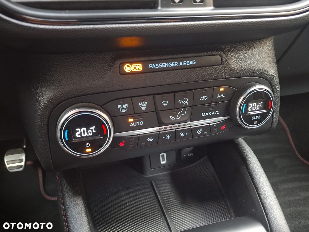 Ford Focus 2.0 EcoBlue ST-Line - 11