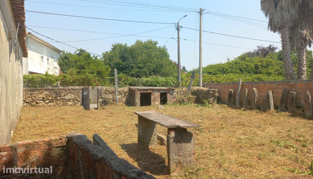 Venda de Moradia para restauro, Vila de Punhe, Viana do castelo. - Grande imagem: 3/31