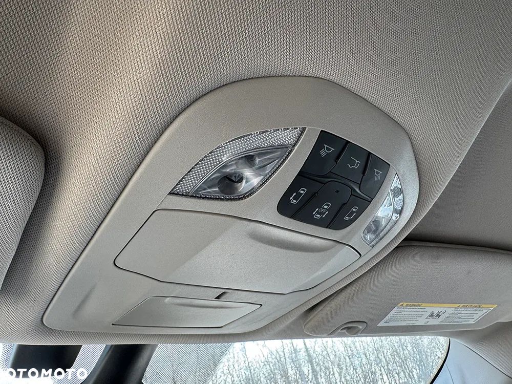 Chrysler Pacifica - 36