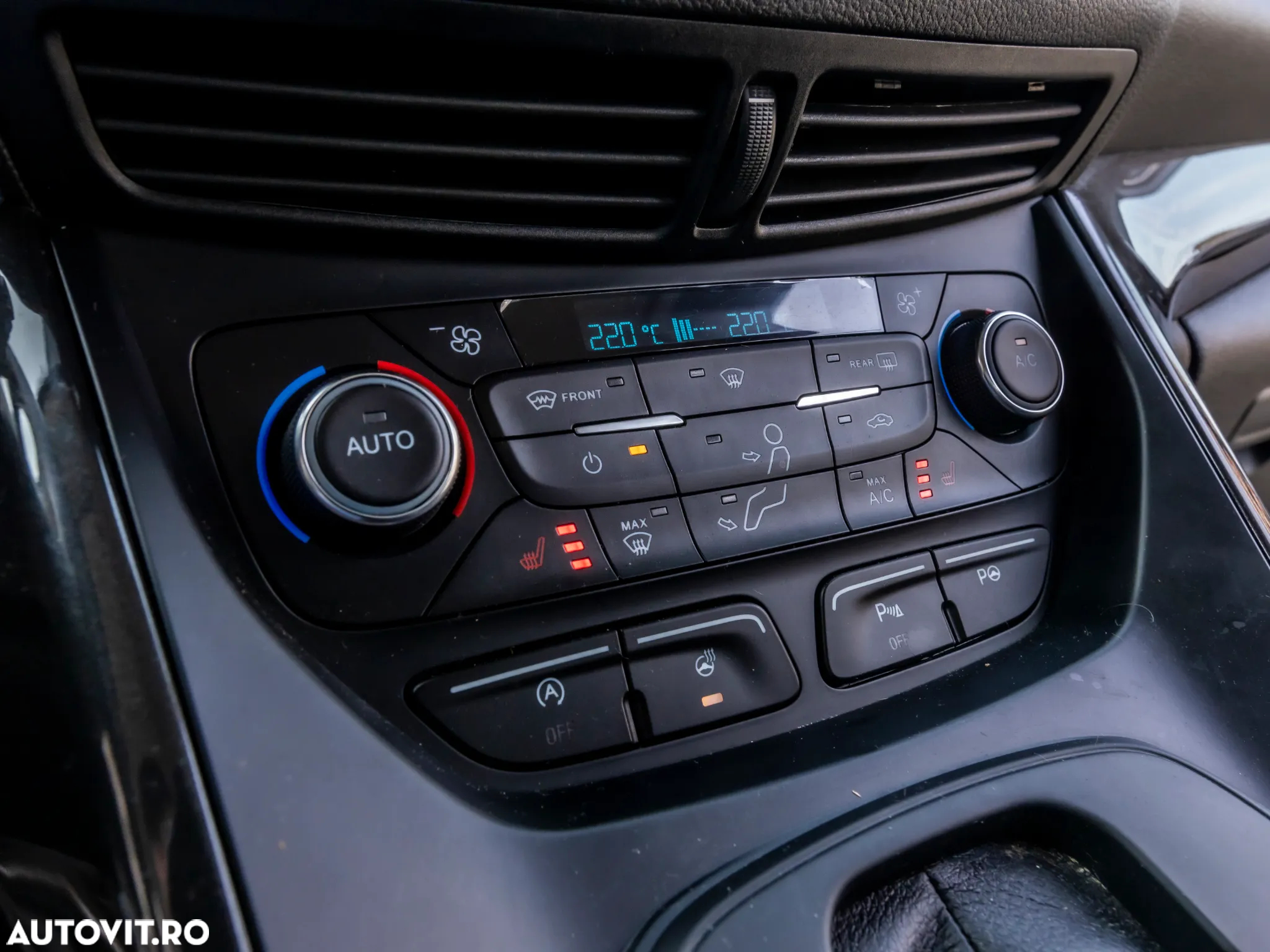 Ford Kuga 1.5 EcoBoost 2x4 Aut. Trend - 19