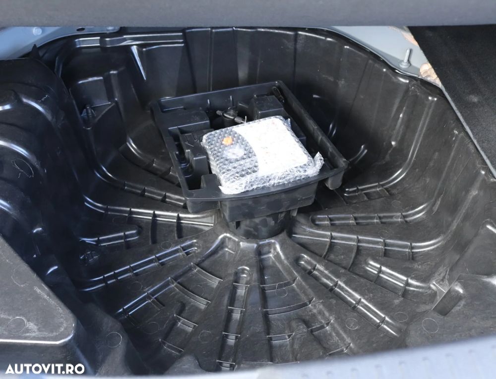 Renault Megane TCe 140 EDC GPF Techno - 10