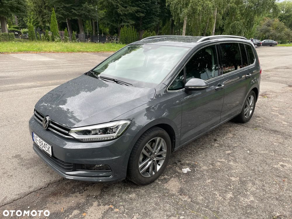 Volkswagen Touran - 1