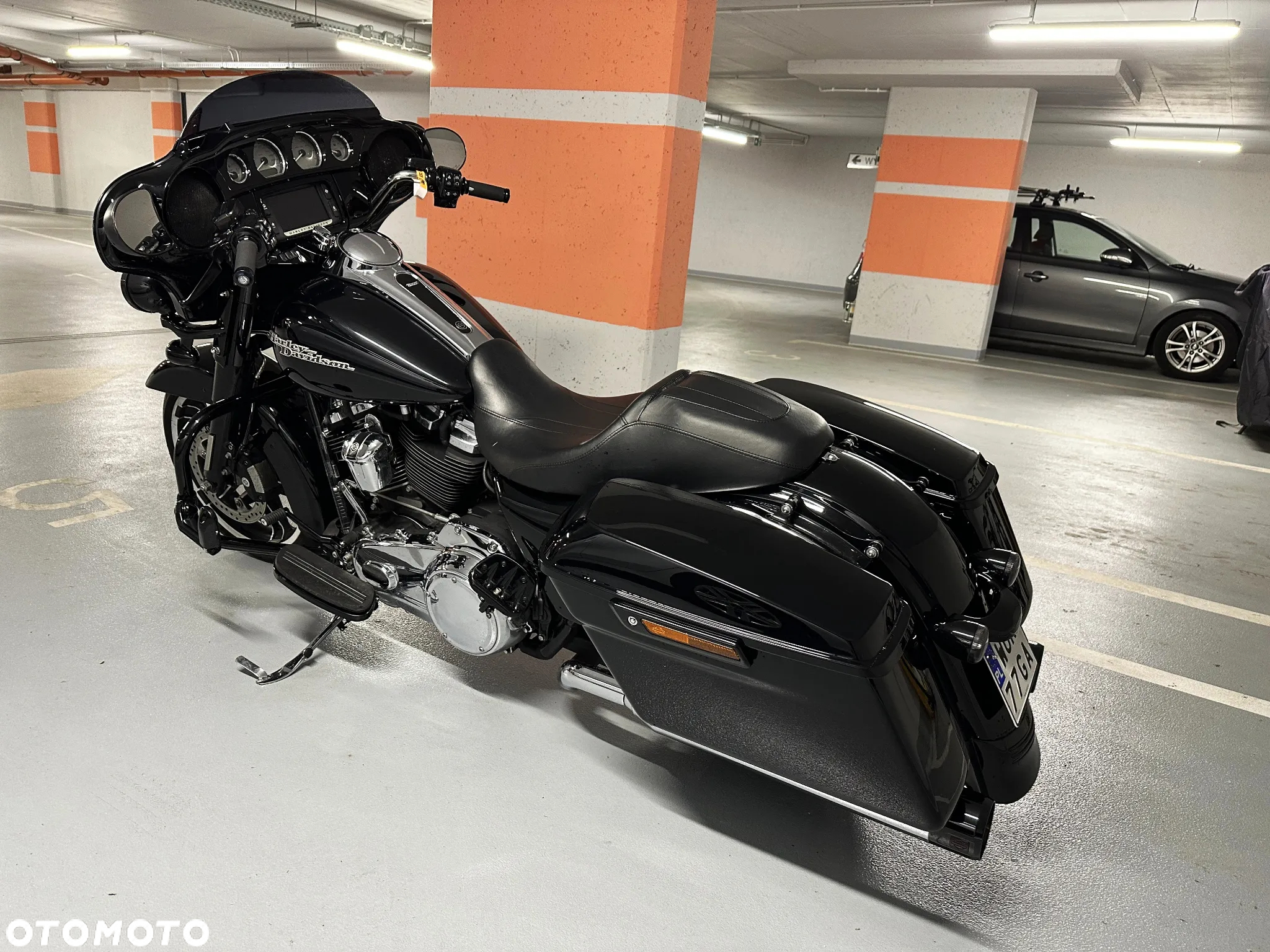 Harley-Davidson Touring Street Glide - 13
