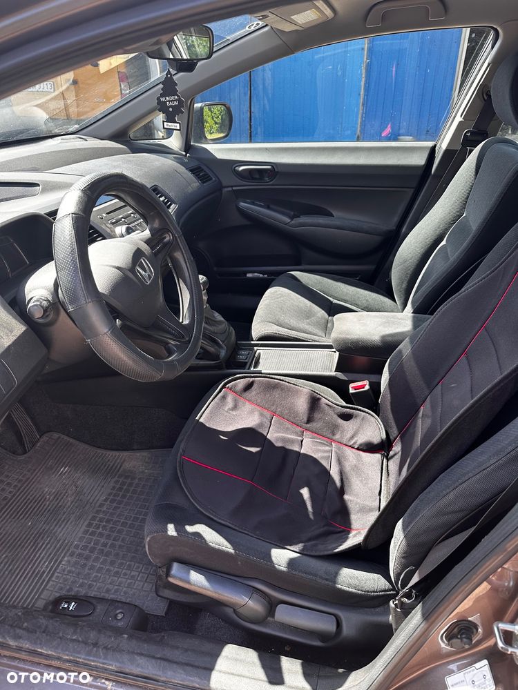 Honda Civic 1.8 Comfort - 11