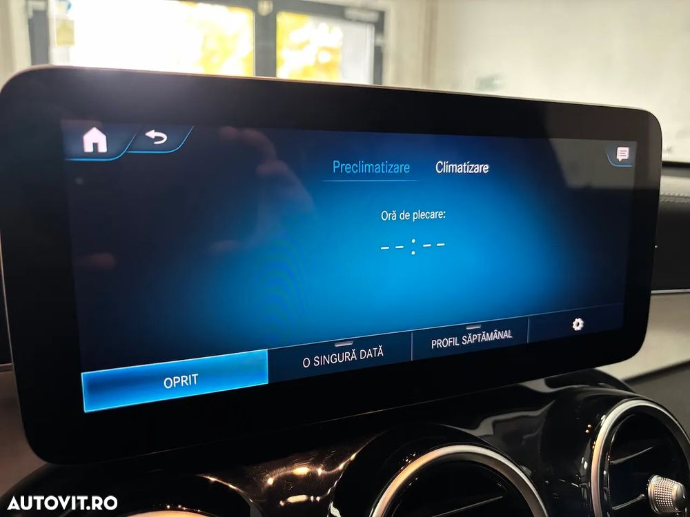 Mercedes-Benz GLC 300 e 4MATIC - 32