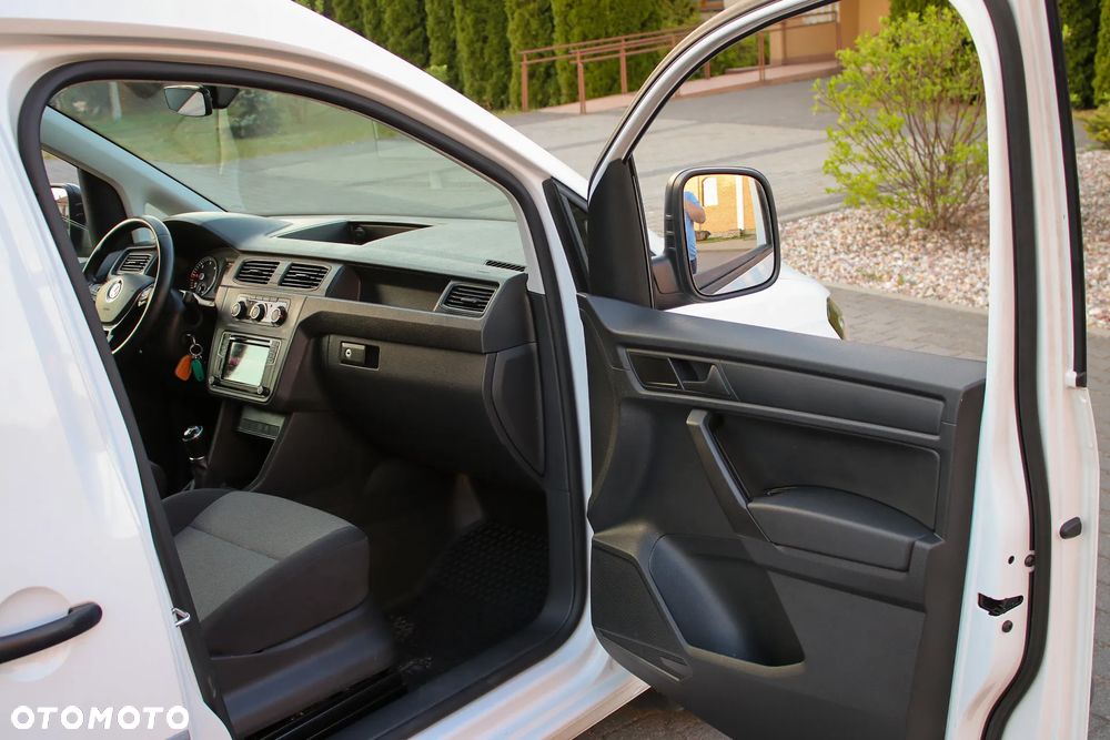 Volkswagen Caddy - 23