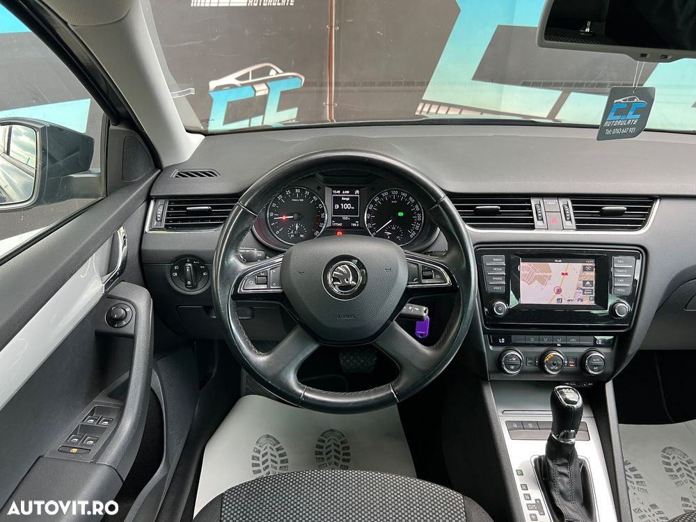 Skoda Octavia 2.0 TDI (Green tec) DSG Style - 9