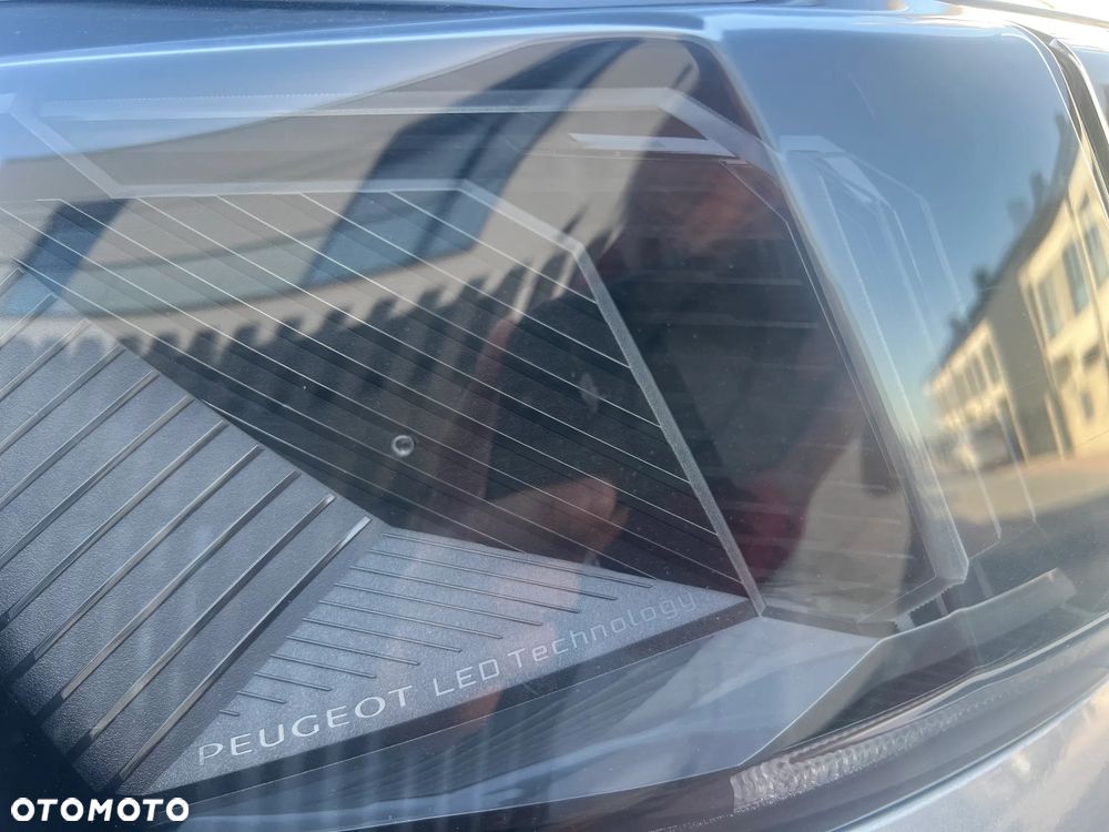 Peugeot 3008 1.6 PureTech Hybrid PHEV Allure Pack S&S EAT8 - 21