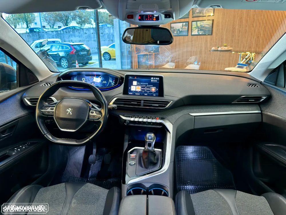 Peugeot 5008 1.5 BlueHDi Active - 4