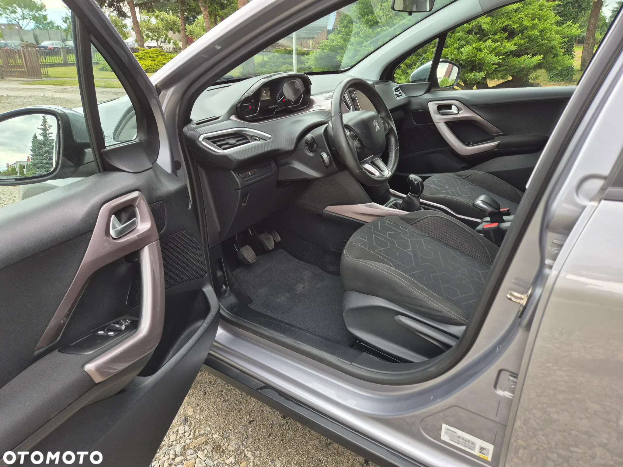 Peugeot 2008 - 10