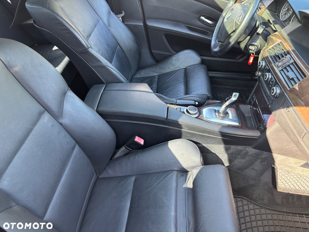 BMW Seria 5 530d Edition Exclusive - 32