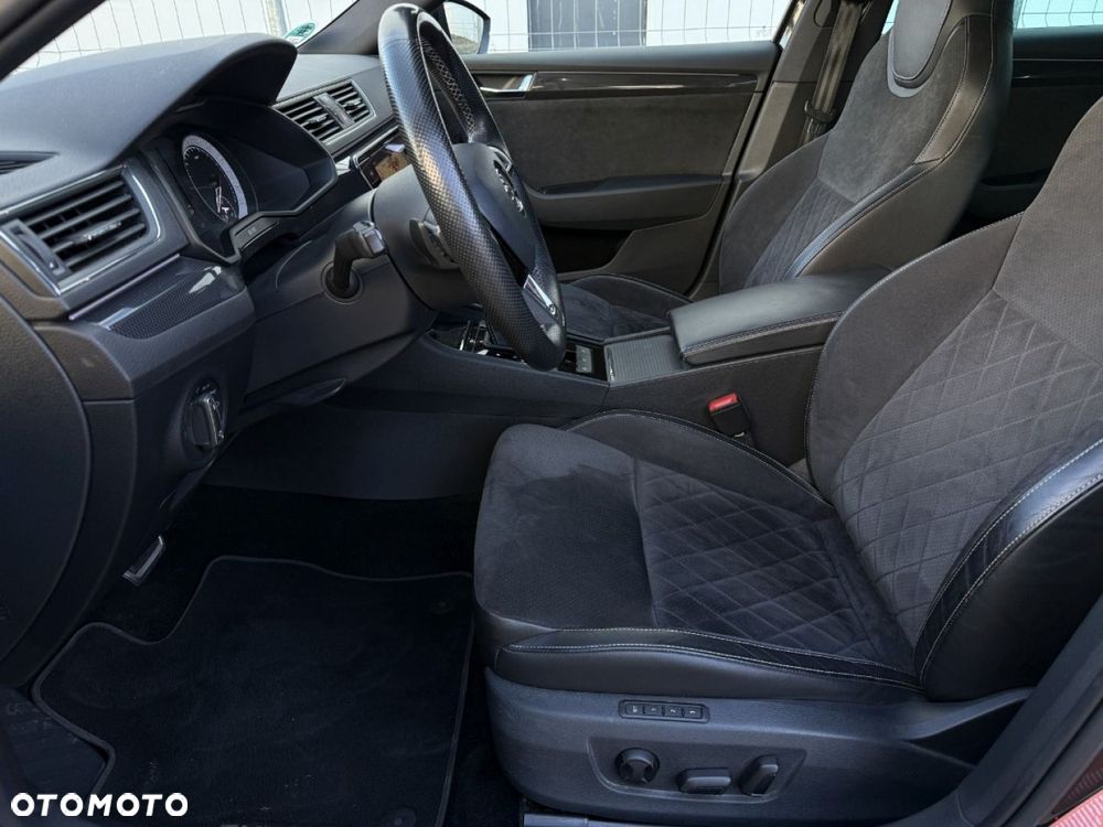 Skoda Superb 2.0 TDI SCR 4x4 Sportline DSG - 16