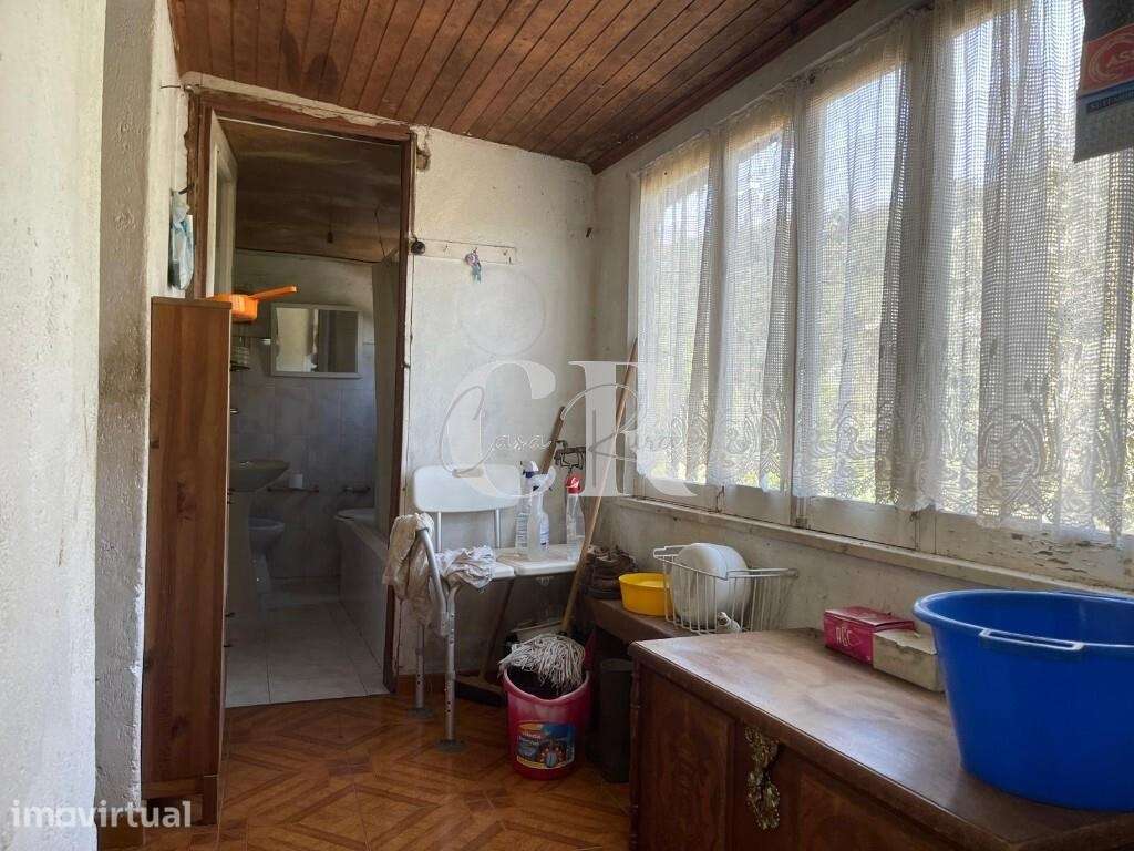 Moradia T3 para renovação, com vistas deslumbrantes, terreno e pátio, - Grande imagem: 5/42