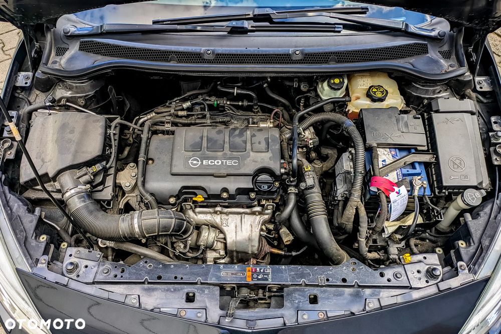 Opel Astra 1.4 T Cosmo - 21