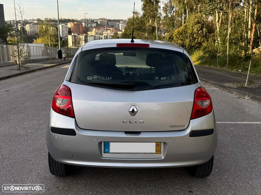 Renault Clio 1.2 16V Dynamique S - 5