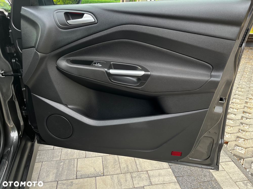 Ford C-MAX 2.0 TDCi Start-Stop-System Titanium - 17