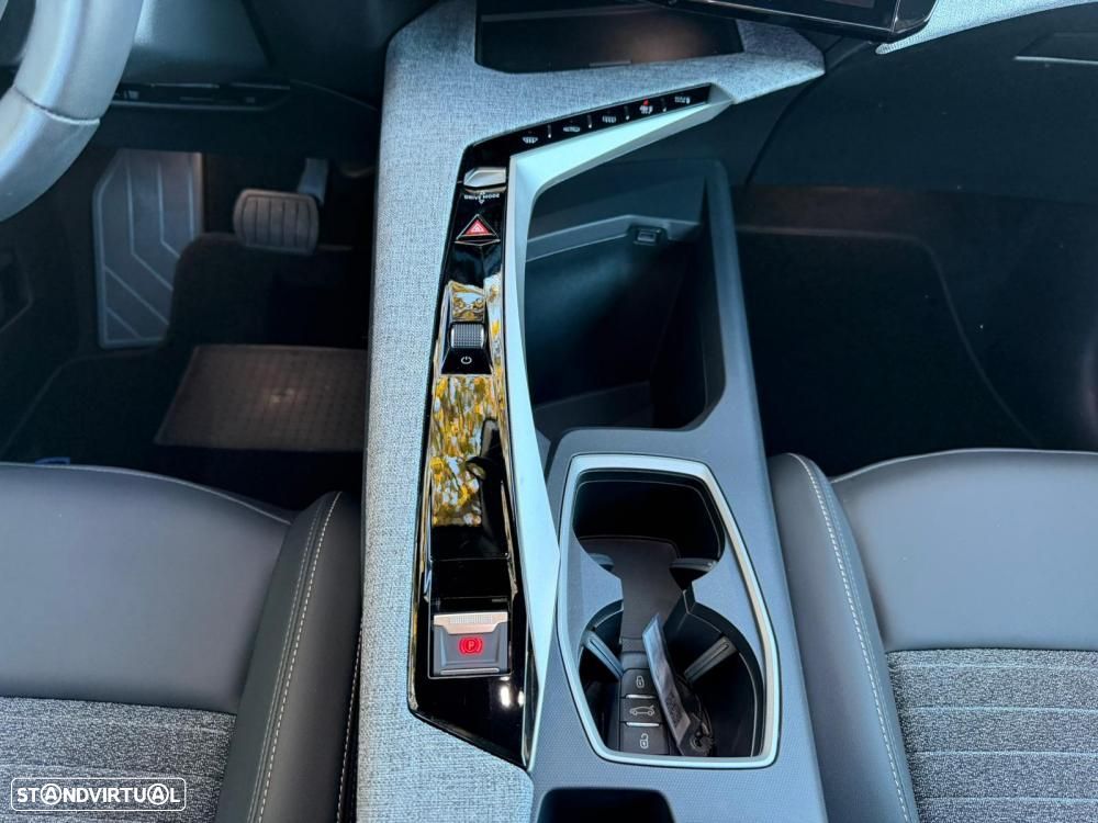 Peugeot 5008 Hybrid 136 e-DSC Allure Pack - 31