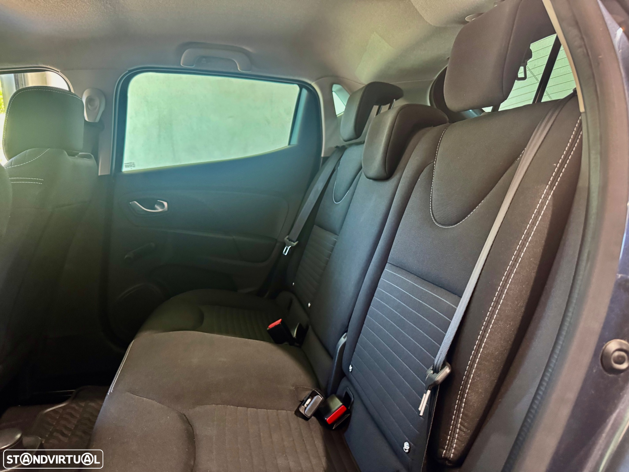 Renault Clio 0.9 TCe Limited - 9
