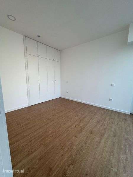 Arrenda-se Apartamento - Grande imagem: 3/8
