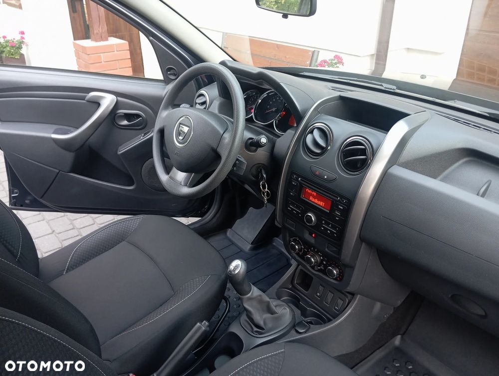 Dacia Duster 1.6 SCe Laureate S&S - 33