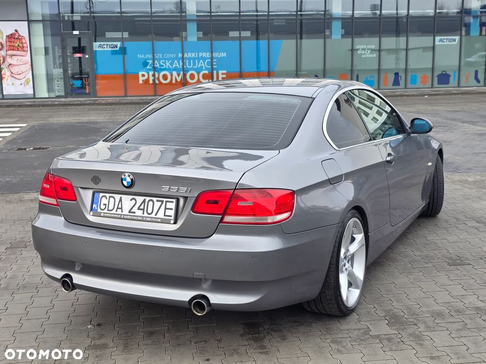 BMW Seria 3 335i M Sport Edition - 30