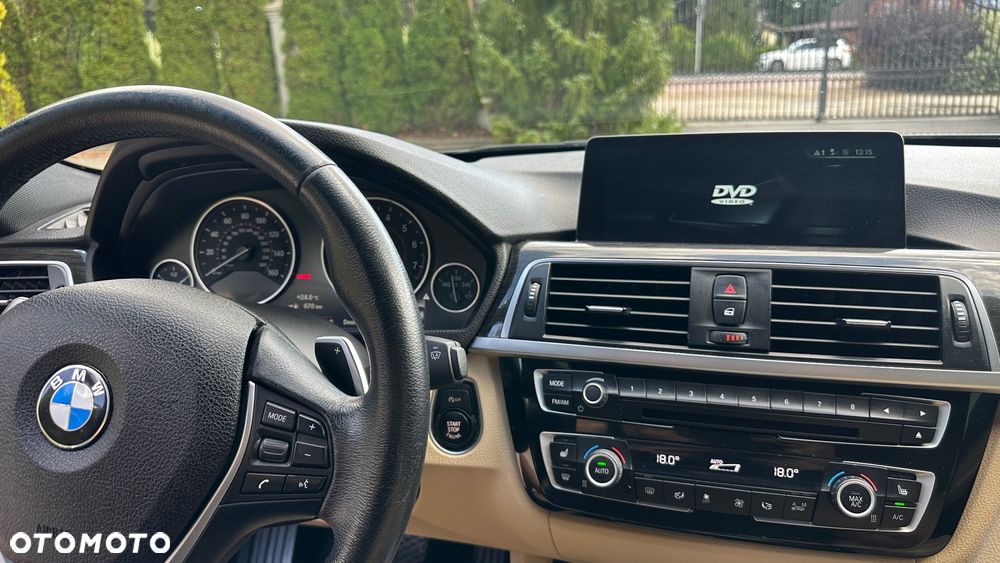 BMW Seria 3 330i Luxury Line sport - 17