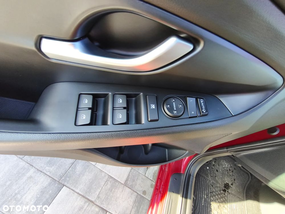 Hyundai i30 1.5 T-GDI 48V Smart - 12