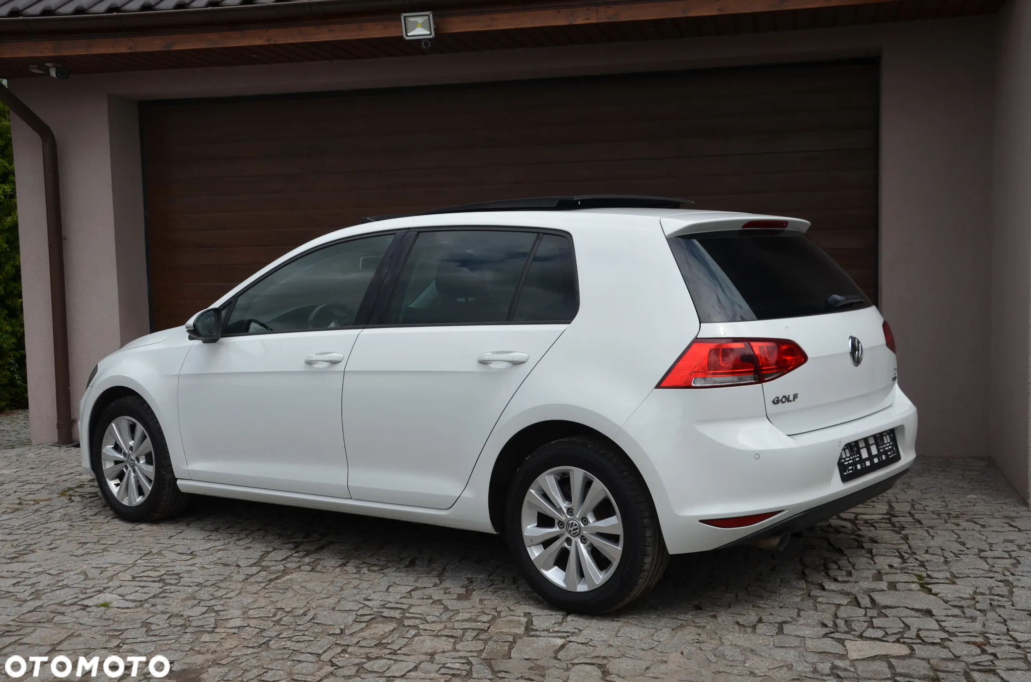 Volkswagen Golf 1.6 TDI BlueMotion Technology Comfortline - 10