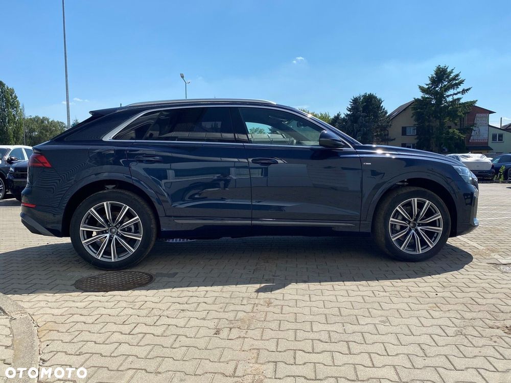 Audi Q8 - 6