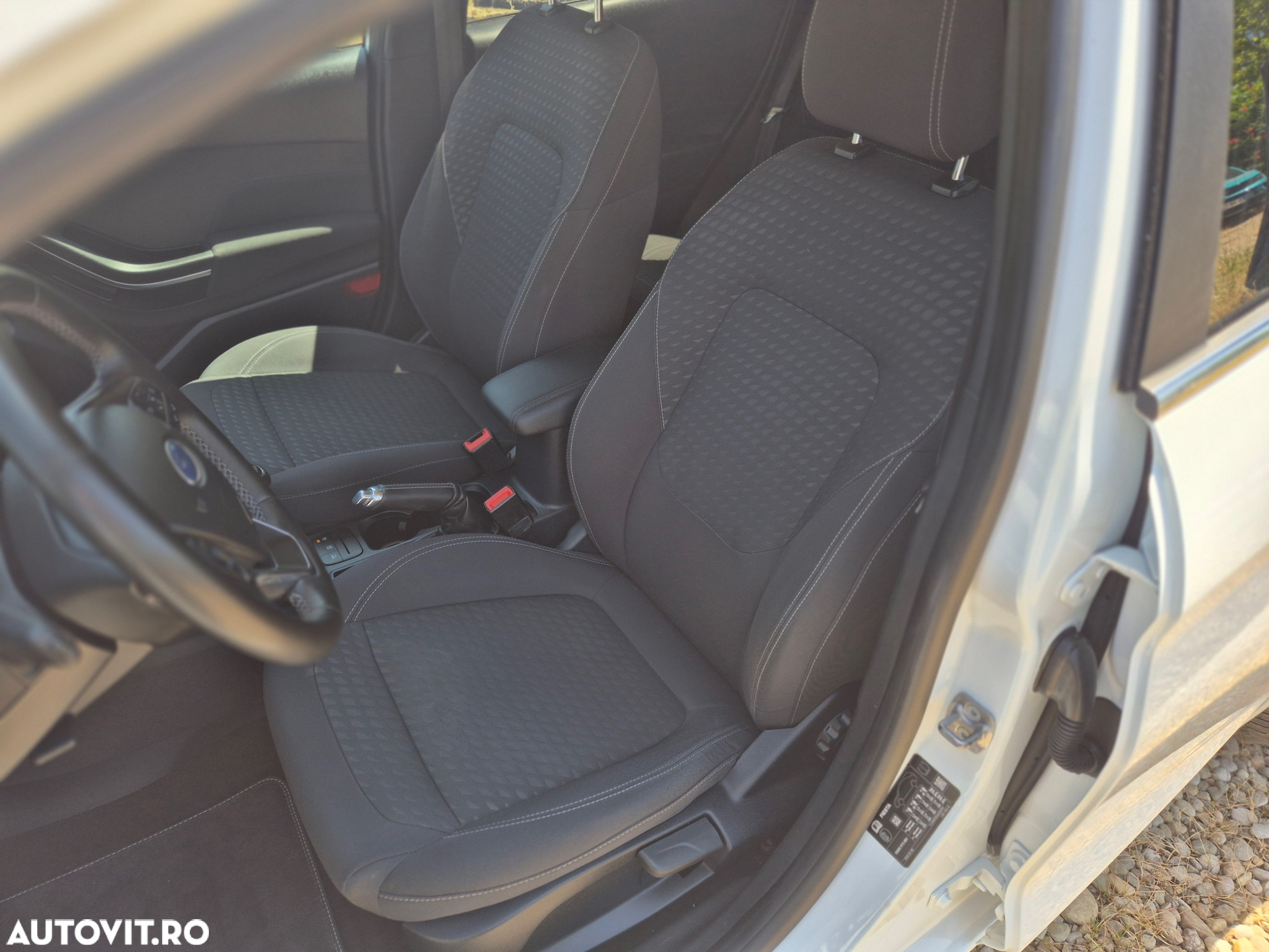 Ford Fiesta 1.0 EcoBoost Titanium - 18