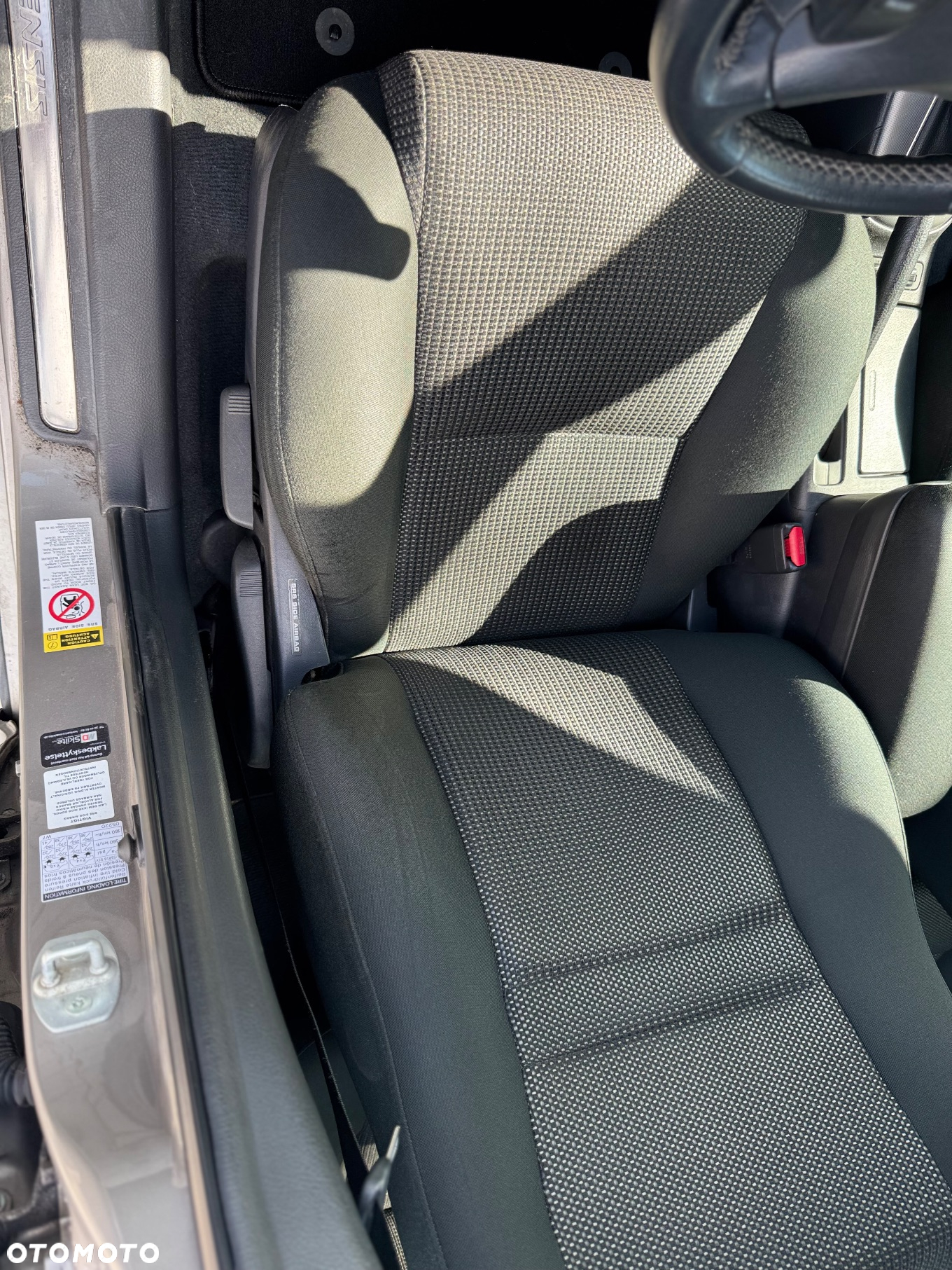 Toyota Avensis 2.0 VVT-i Prestige Premium - 18