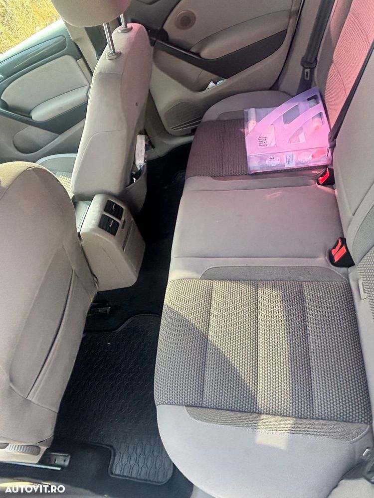 Volkswagen Golf 1.4 TSI Comfortline DSG - 9