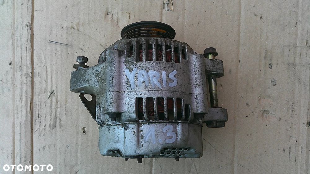 TOYOTA YARIS VERSO 1.3 VVTI ALTERNATOR - 2