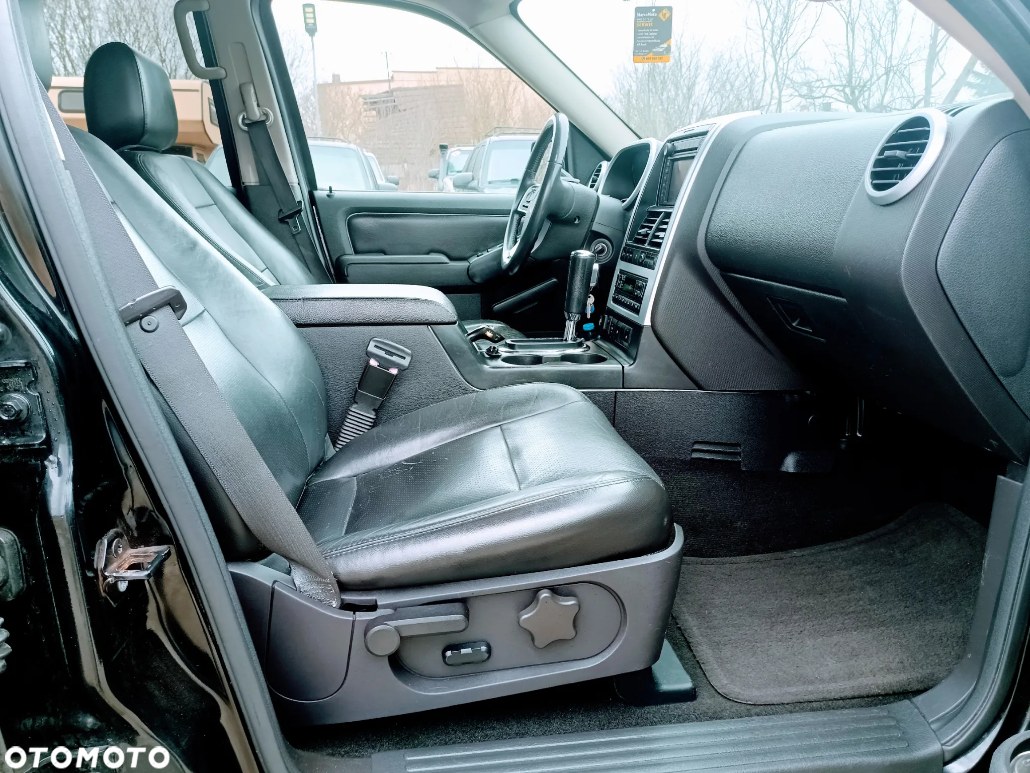 Ford Explorer 4.0 4WD - 14