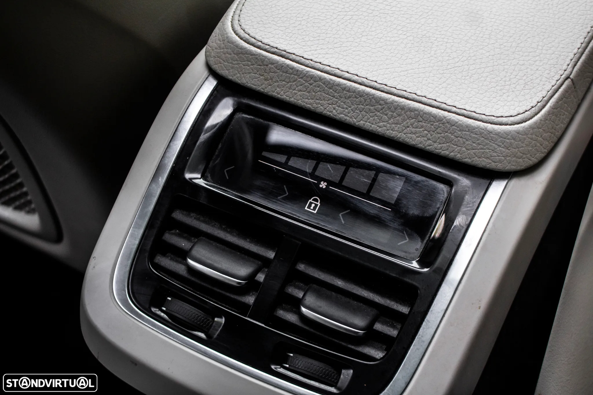 Volvo XC 90 2.0 T8 PHEV Inscription AWD - 42