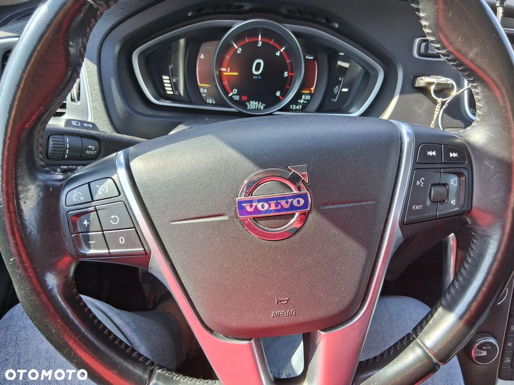 Volvo V40 2014 photo 4