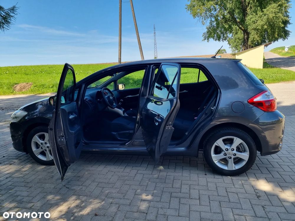 Toyota Auris 1.6 Executive - 14