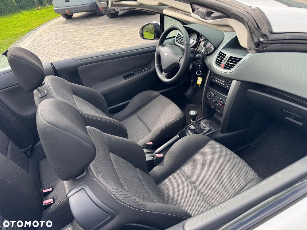 Peugeot 207 CC - 7
