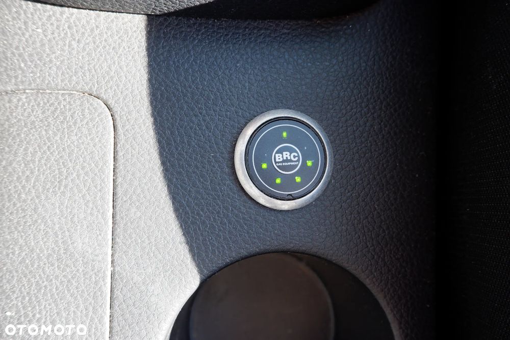 Kia Stonic 1.4 L - 22